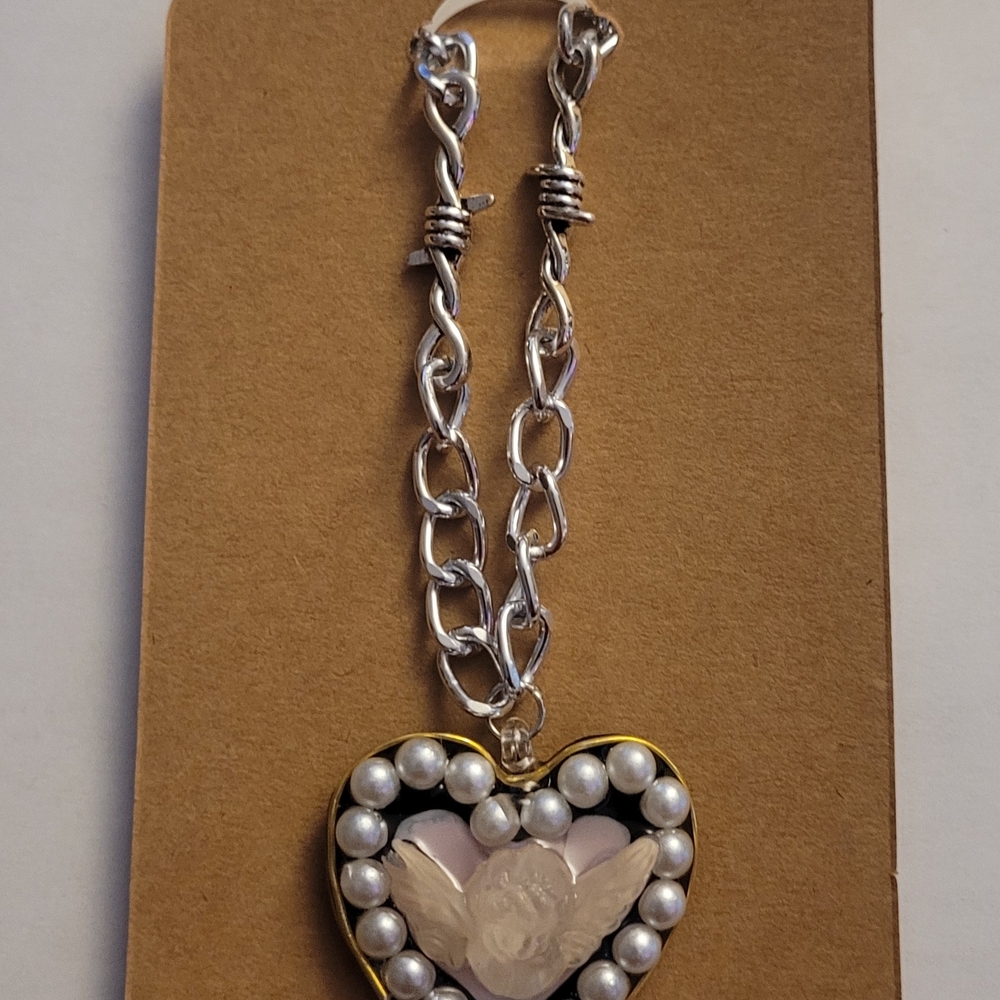 Heart Pendant Necklace with Pearls